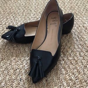 Banana Republic Classic Black Tassel Loafer size 8